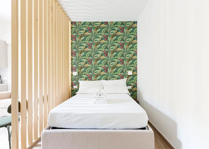 Forlanini M4 Modern Studio With Balcony
